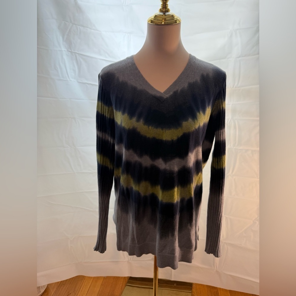 Peace of Cloth V-Neck Sweater in Blue and Green Large